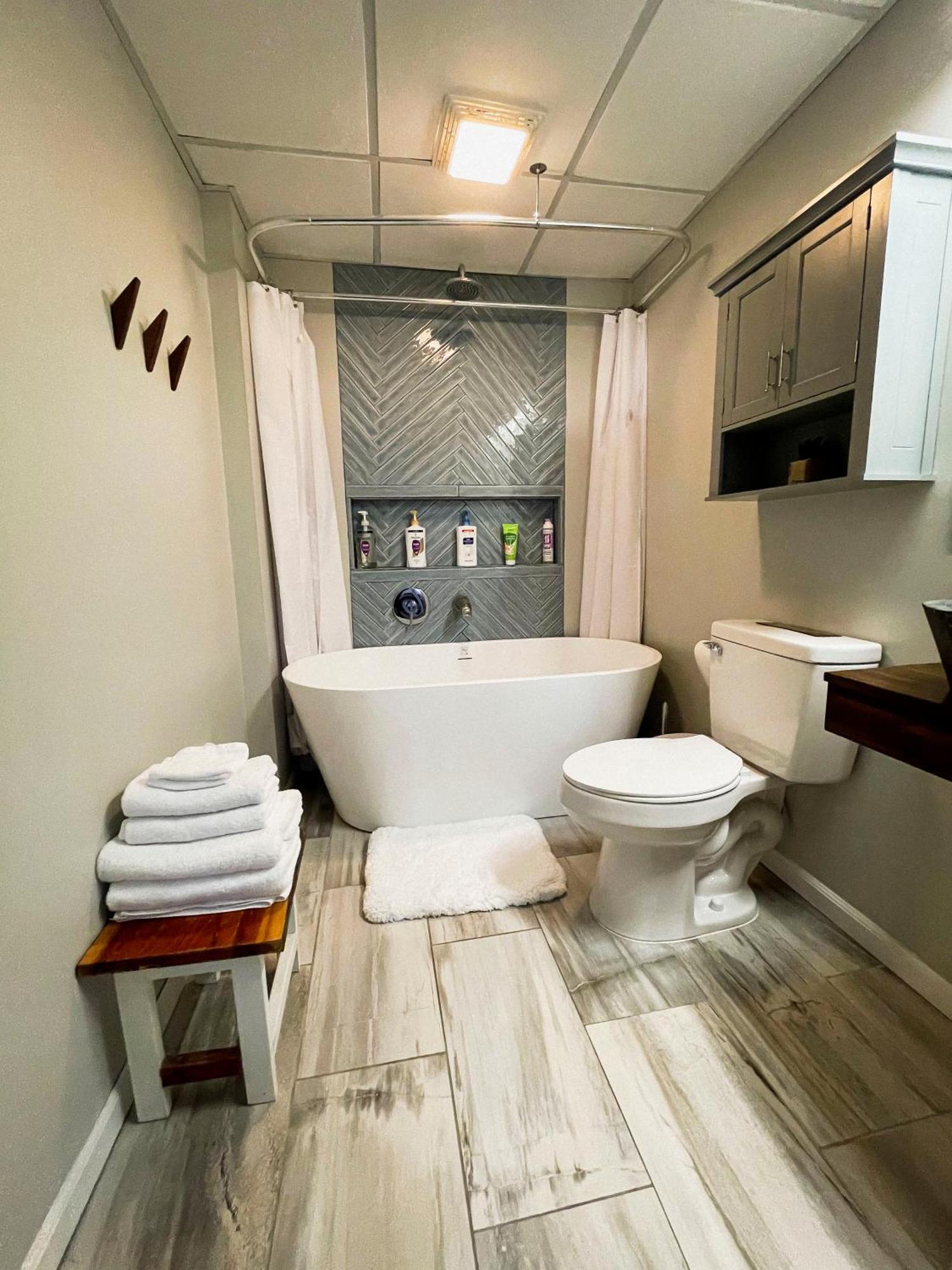 Finn'S Hideaway -Modern Family River Home Keokuk Bagian luar foto