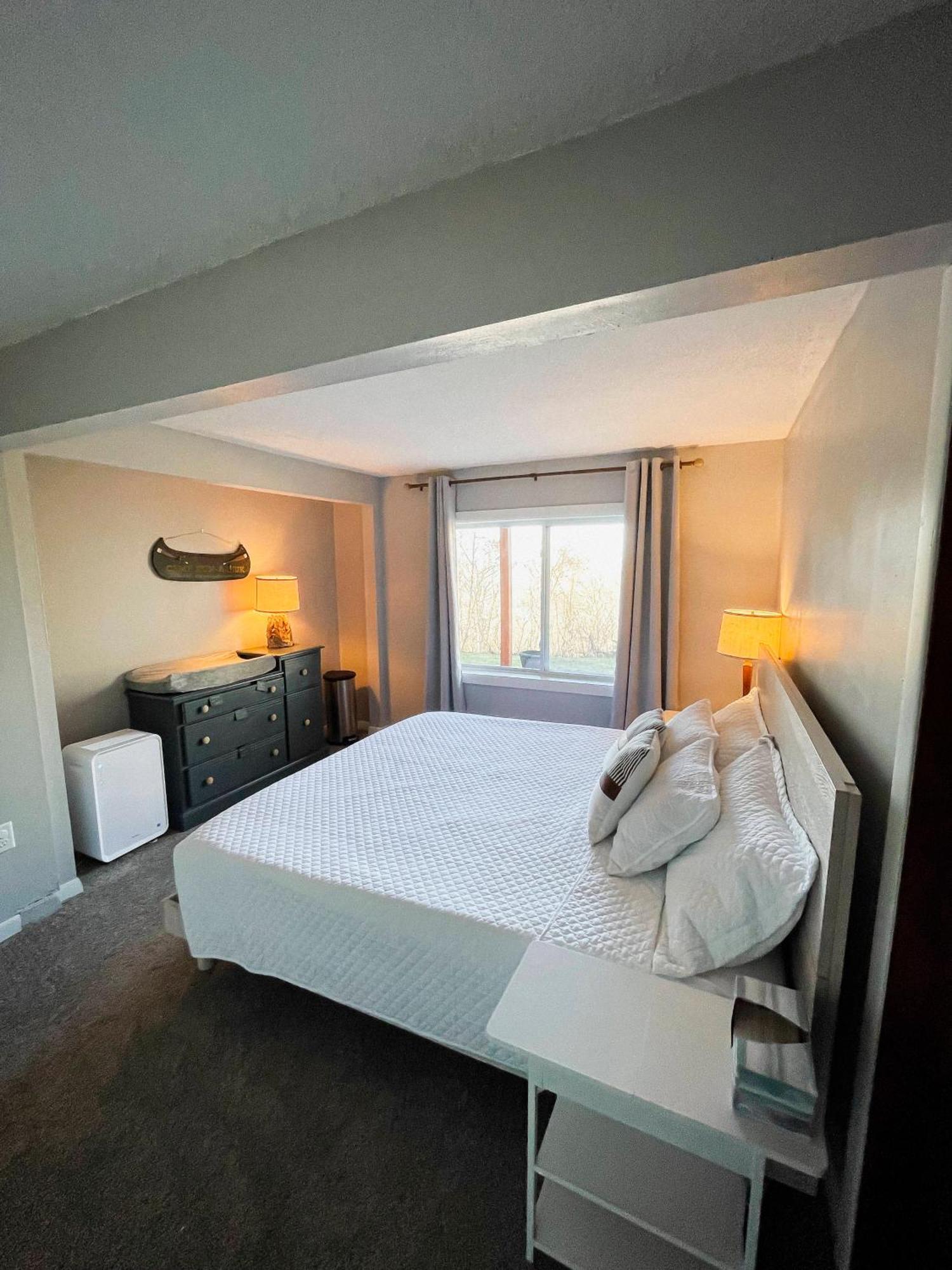 Finn'S Hideaway -Modern Family River Home Keokuk Bagian luar foto